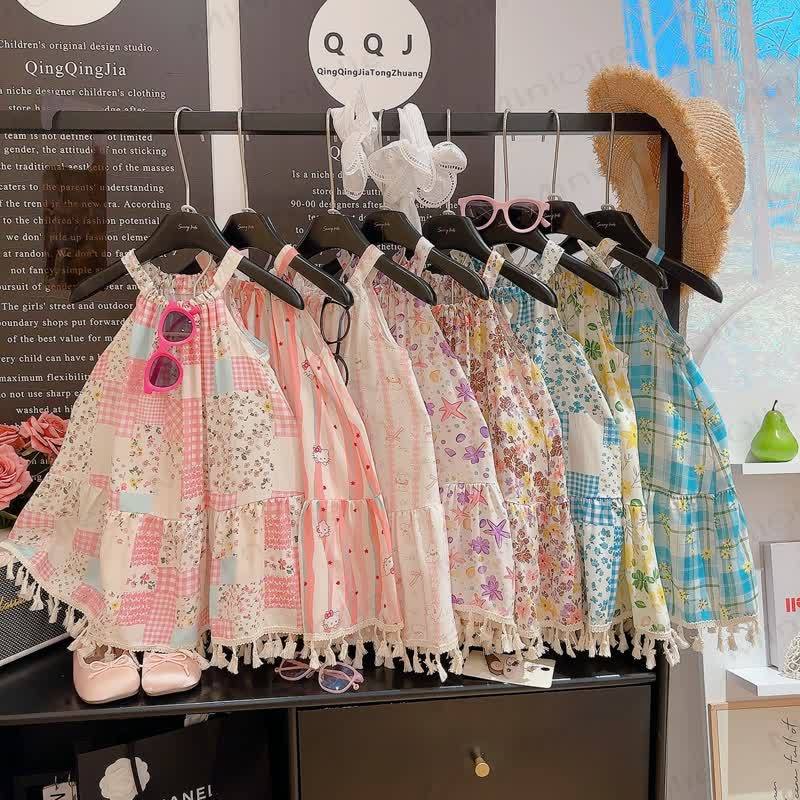 Vestito senza maniche con nappine e inserti a patchwork per bambina - image 1