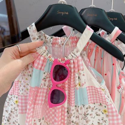 Vestito senza maniche con nappine e inserti a patchwork per bambina - image 9