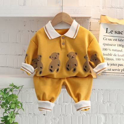 Completo per neonato/a composto da felpa e pantaloni con stampa animalier, due pezzi. - Orsi gialli a quattro punte - 4-5T - image 2