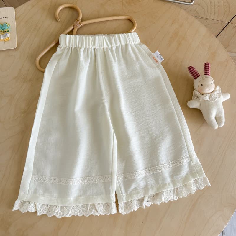 Pantaloni estivi da bambina a tinta unita con bordo in pizzo - Beige - 6.5-8T - image 3