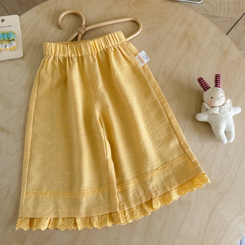 Pantaloni estivi da bambina a tinta unita con bordo in pizzo - Giallo - 6.5-8T - image 2