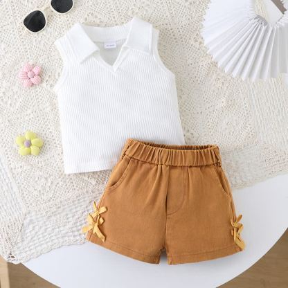 Completo da bambina composto da top senza maniche a coste e pantaloncini, due pezzi. - Bianco e Marrone - 2-3 anni - image 3