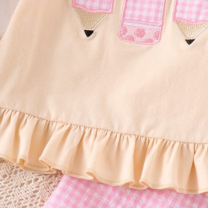 Completo da bambina composto da top a matita con applicazioni e pantaloncini, due pezzi. - image 7
