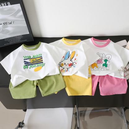 Completo da bambina composto da maglietta e pantaloncini con stampa di cartoni animati. - image 1