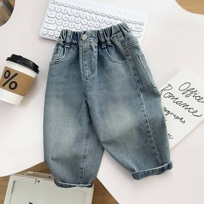 Pantaloni in denim blu vintage a vestibilità comoda per bambino. - image 2