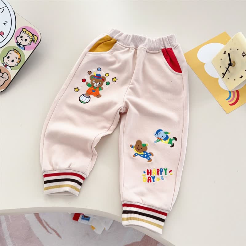 Pantaloni da jogging per bambini con toppa a orsetto e tasche a contrasto, con scritta "HAPPY DAY". - Beige - 6-7T - image 2