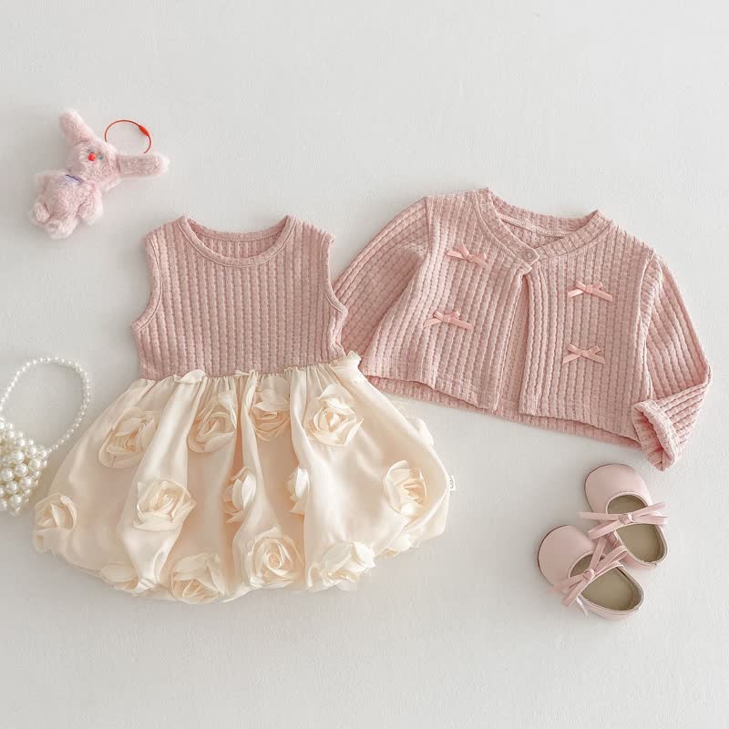 Completo da bambina composto da vestitino e cardigan con rose. - image 2