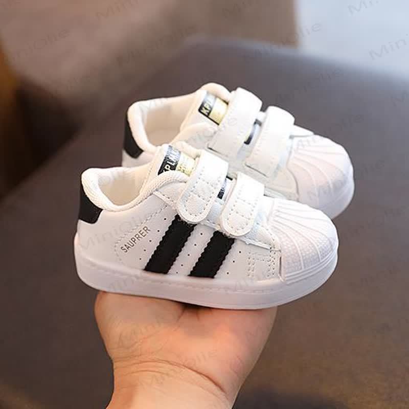 Scarpe da ginnastica a righe per bambini - image 11