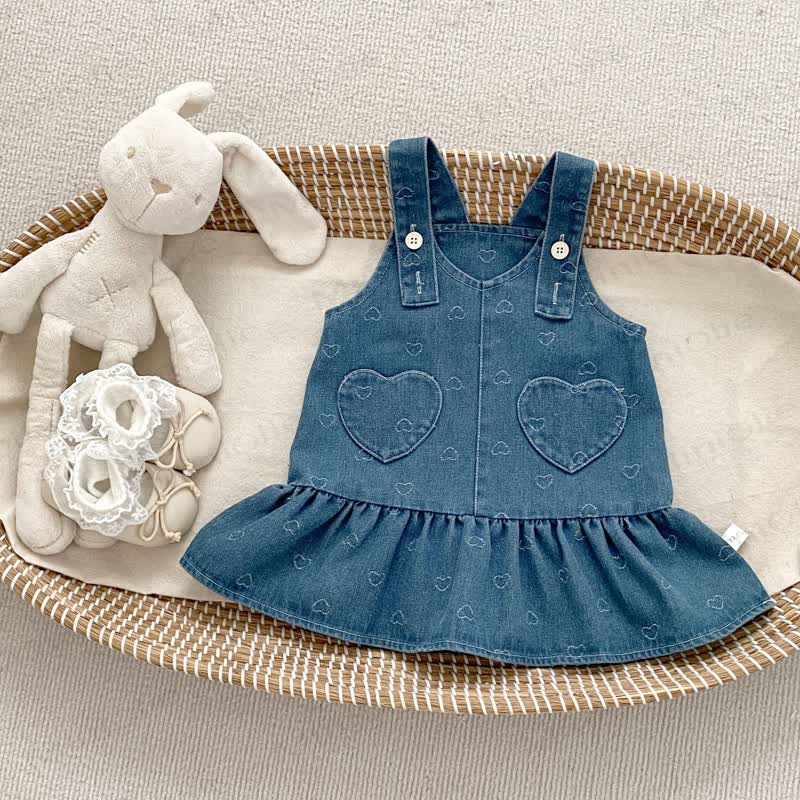 Completo da bambina con salopette e camicetta in denim a forma di cuore. - Blu - 4-5T - image 2
