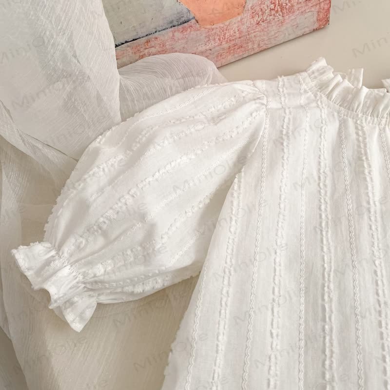 Completo da bambina con salopette e camicetta in denim a forma di cuore. - image 10
