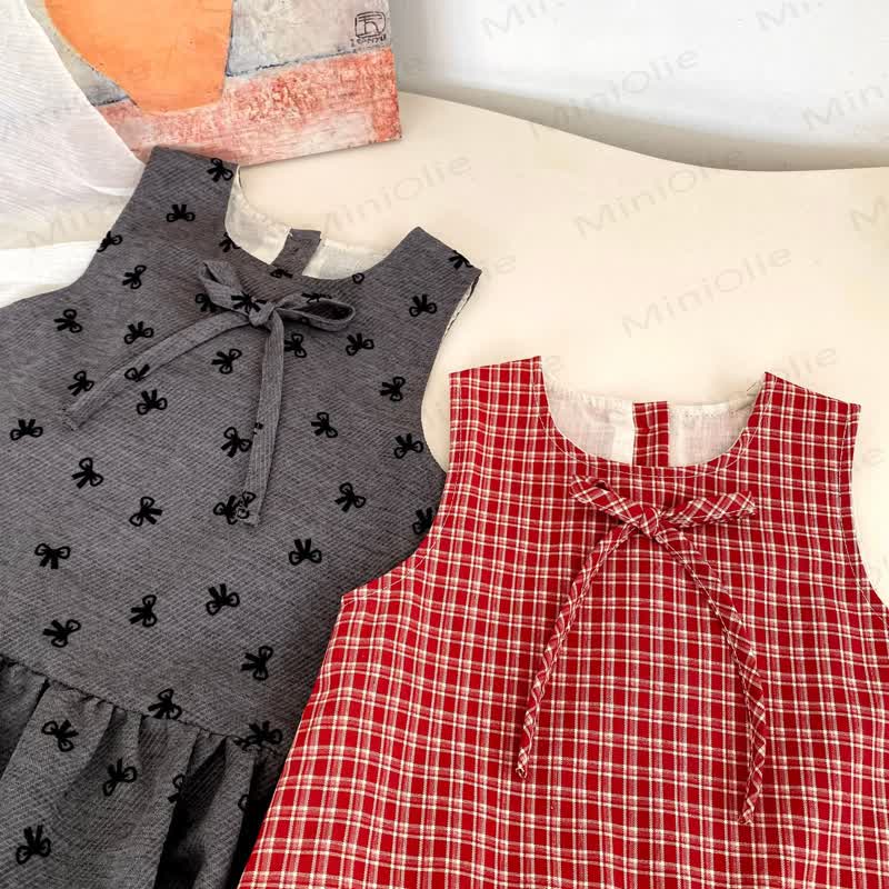 Vestitino a quadretti con fiocco e camicetta bianca per bambina - image 9