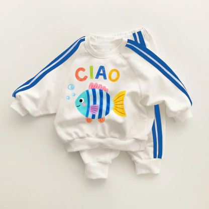 Completo CIAO per neonati e bambini piccoli, modello a righe blu con pesciolini, composto da 2 pezzi. - Bianco e Blu - 3-5T - image 1