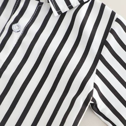 Completo da 3 pezzi per neonato composto da canottiera asimmetrica e camicia a righe. - image 10