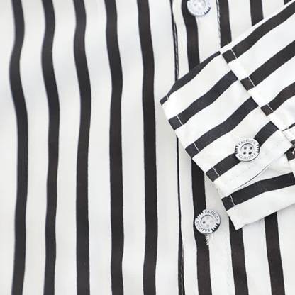 Completo da 3 pezzi per neonato composto da canottiera asimmetrica e camicia a righe. - image 11
