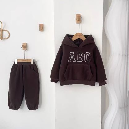 Completo 2 pezzi ABC per bambini, composto da felpa con cappuccio e pantaloni della tuta in morbido pile. - Marrone - 8-9T - image 3