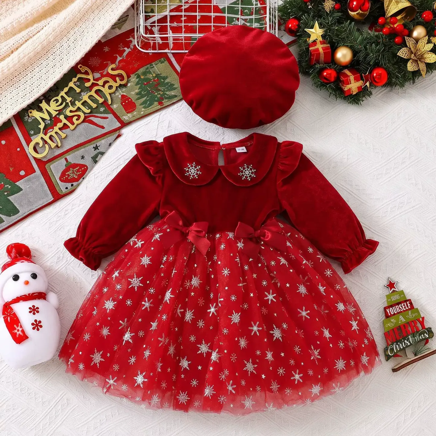 Vestitino natalizio in velluto con fiocchi di neve e cappellino per bambina. - Rosso - 4-5 anni - image 1