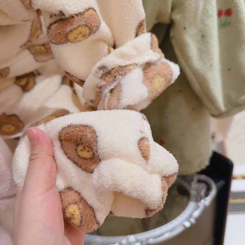 Completo invernale da 2 pezzi con cerniera e stampa a cartoni animati per bambini piccoli - image 9