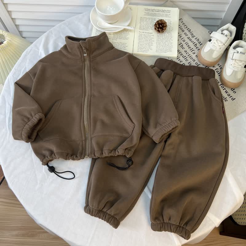 Completo due pezzi per neonato/a: giacca e pantaloni sportivi casual con cerniera. - image 1