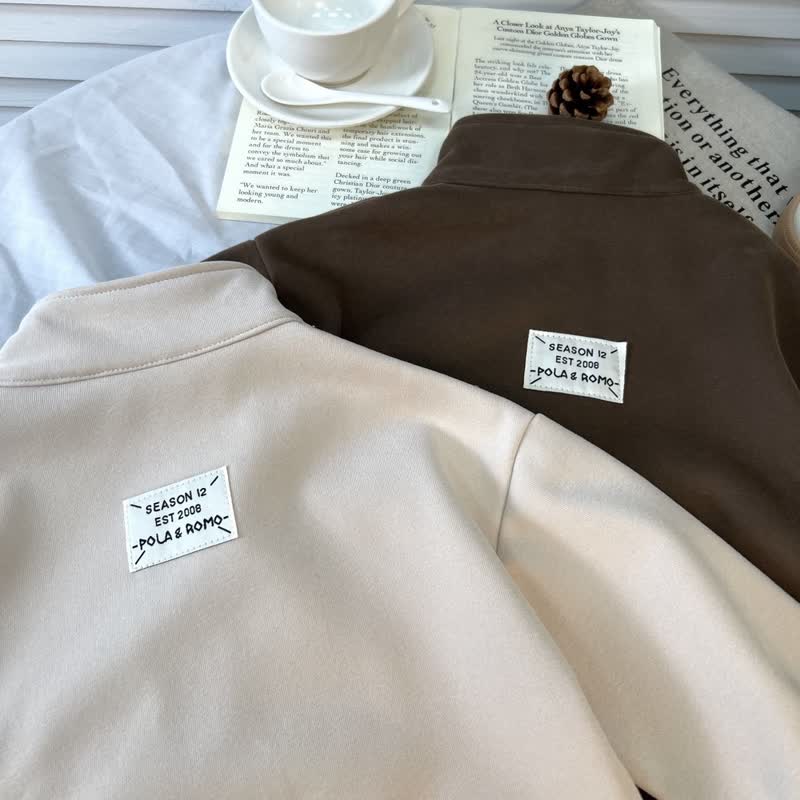Completo due pezzi per neonato/a: giacca e pantaloni sportivi casual con cerniera. - image 6
