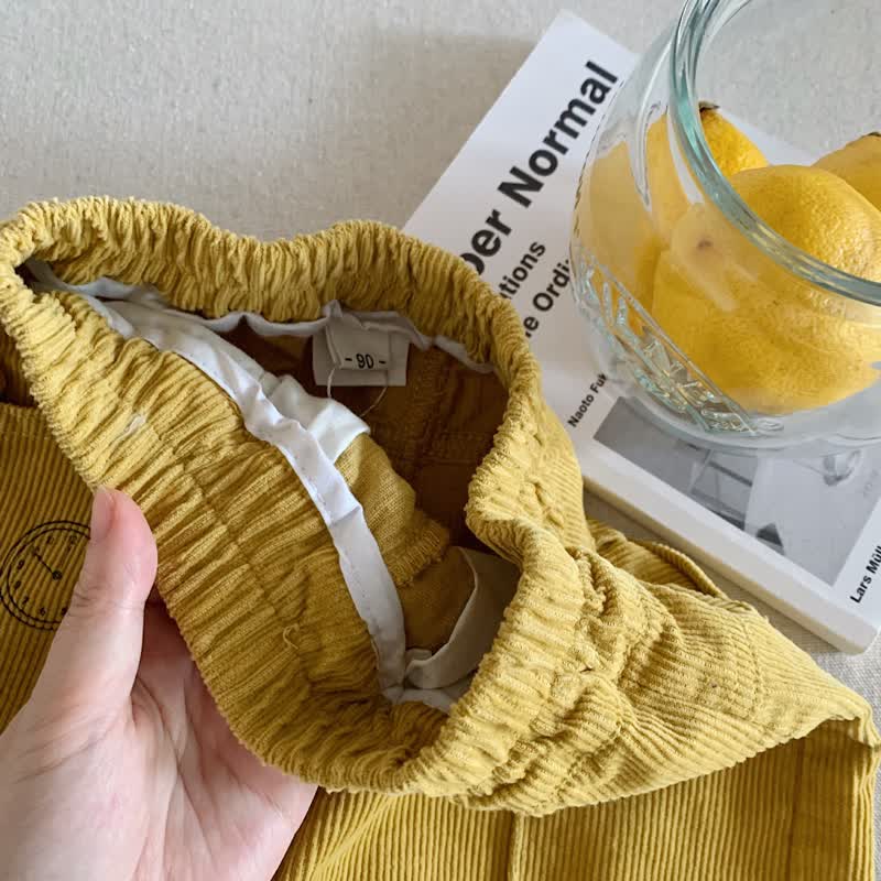 Pantaloni a gamba dritta in velluto a coste con stampa a scarabocchi per bambini - image 6