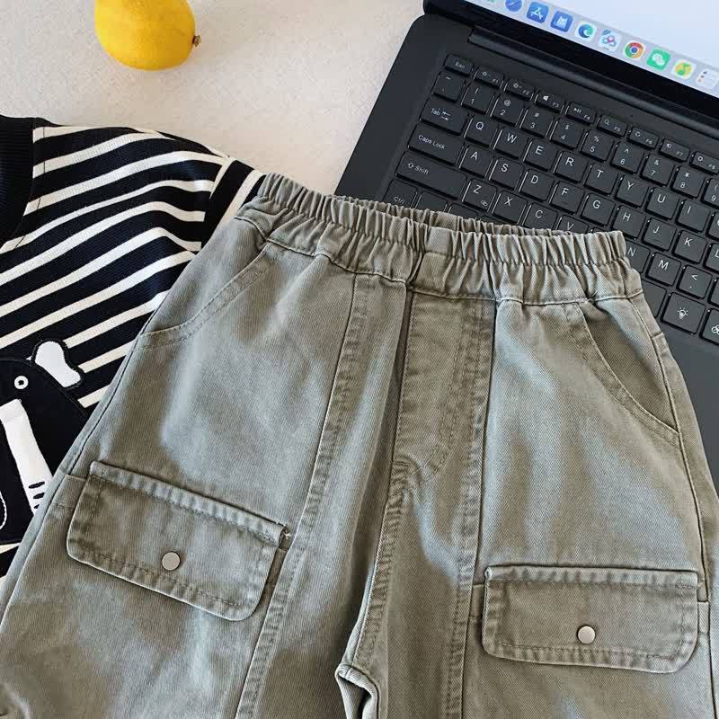 Pantaloni cargo da bambino a tinta unita - image 6
