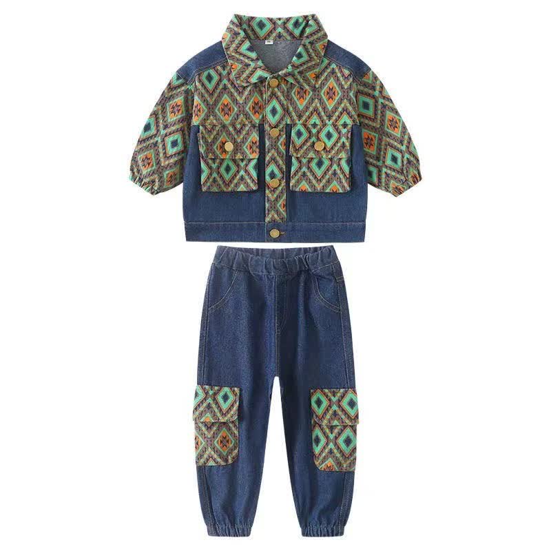Completo da bambino in denim con patchwork geometrico, composto da due pezzi. - Marina - 4-5T - image 2