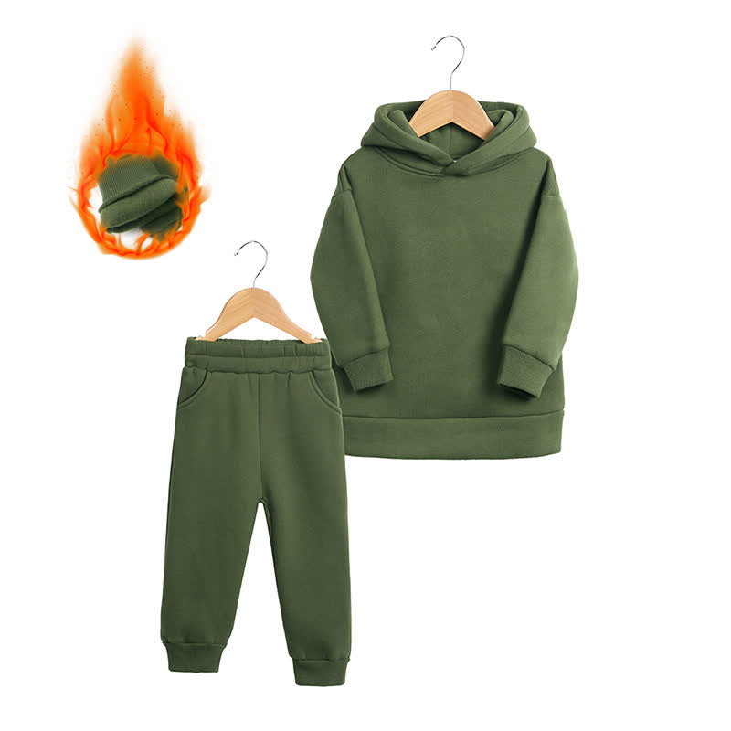 Completo per bambini composto da felpa con cappuccio e pantaloni in morbido pile, composto da due pezzi. - Verde scuro - 6-7T - image 8