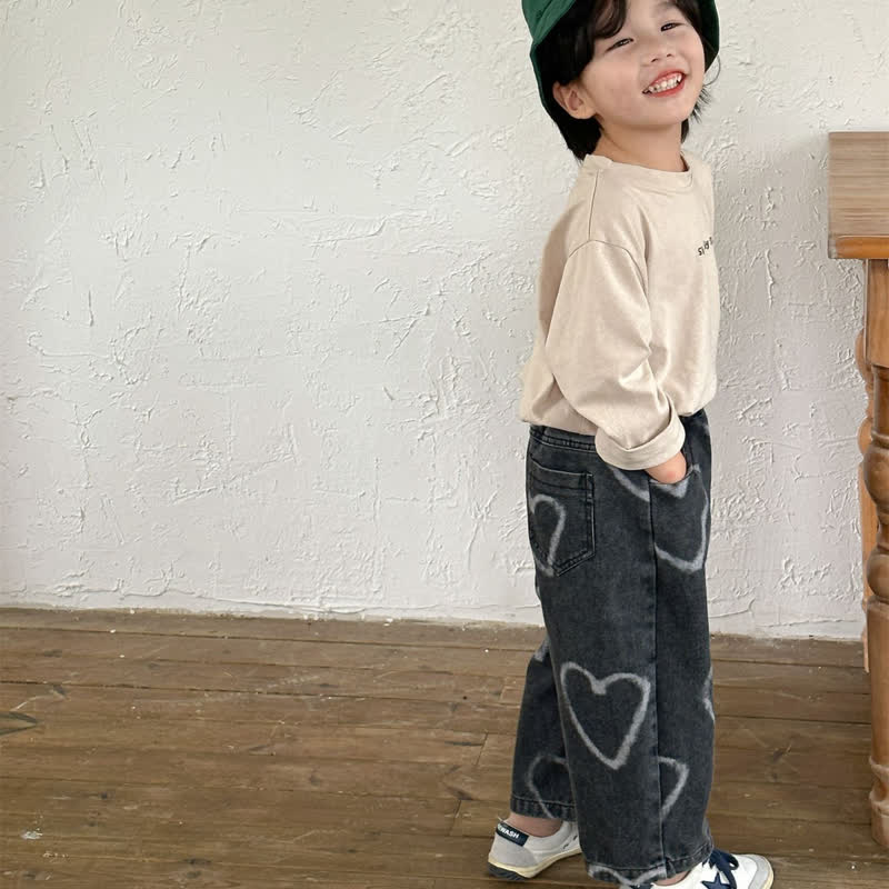Pantaloni larghi in denim con cuore adorabile per bambini - image 10