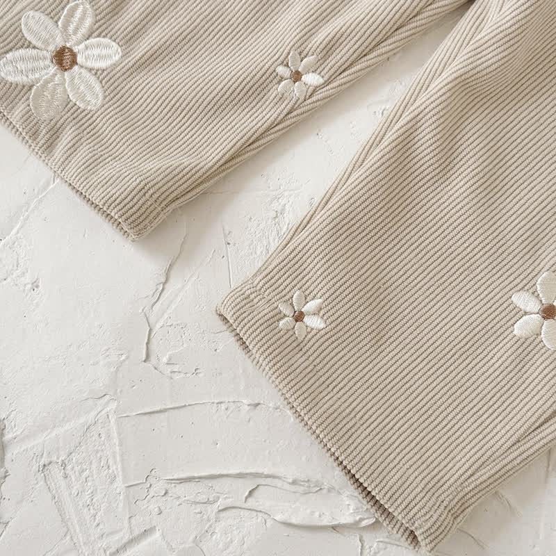 Salopette in maglia a coste con fiori ricamati per neonata - image 8