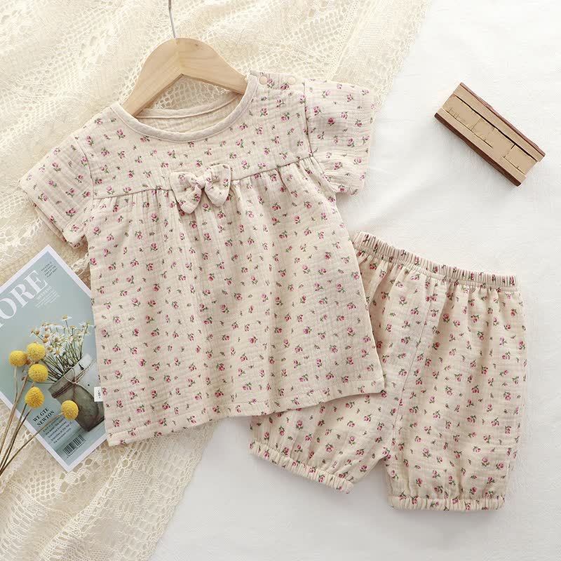 Pigiama da bambina composto da maglietta e pantaloncini con stampa floreale, set di 2 pezzi - Beige - 4-5T - image 4