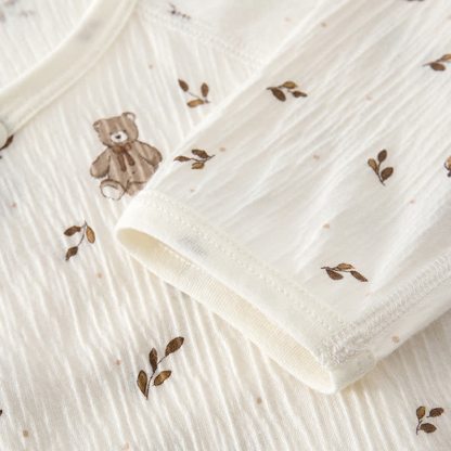 Tutina per neonati con fiocco, pois e orsetto, chiusura frontale con bottoni. - image 7