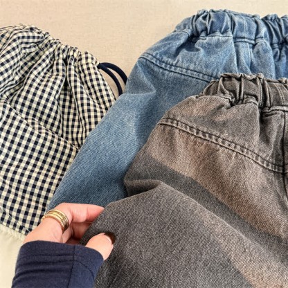 Pantaloni larghi in denim lavato per bambini piccoli - image 7