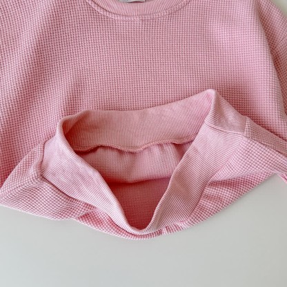 Set da 2 pezzi per bambini, composto da felpa e pantaloni a nido d'ape in tinta unita - image 7