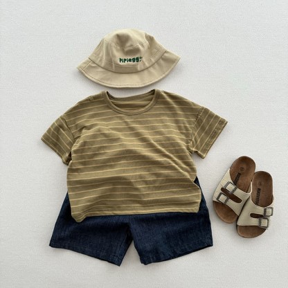 Maglietta casual a righe per bambini - image 12