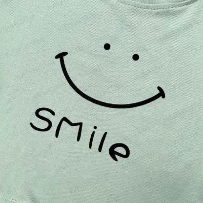 Completo per bambini composto da maglietta e pantaloni da casa in morbido modal con stampa di faccina sorridente, due pezzi. - image 8