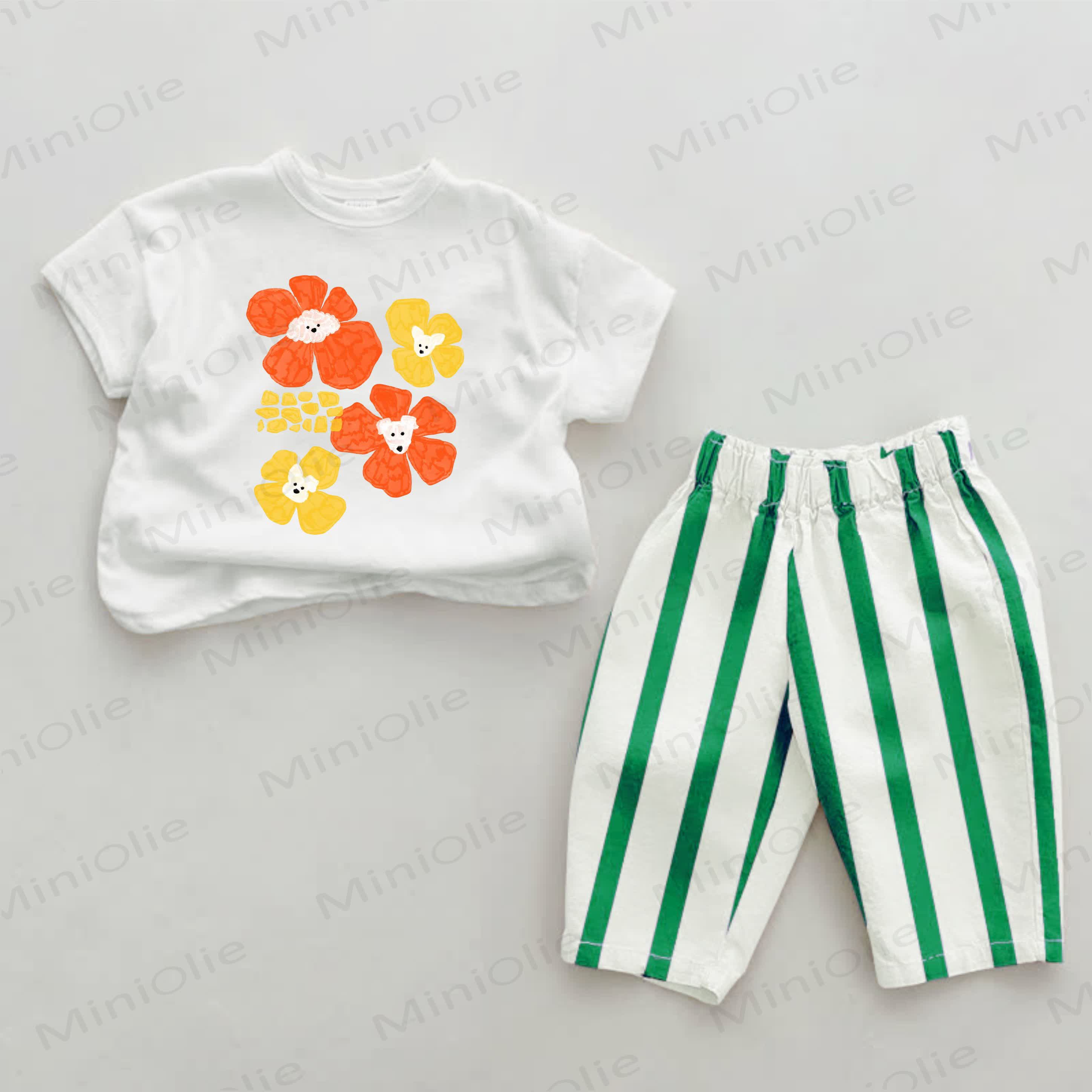 Completo da 2 pezzi con stampa floreale e righe verticali per cagnolini verdi. - Bianco e Verde - 2-3T - image 1