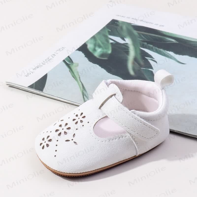 Scarpe con grazioso motivo floreale per bambina - image 7