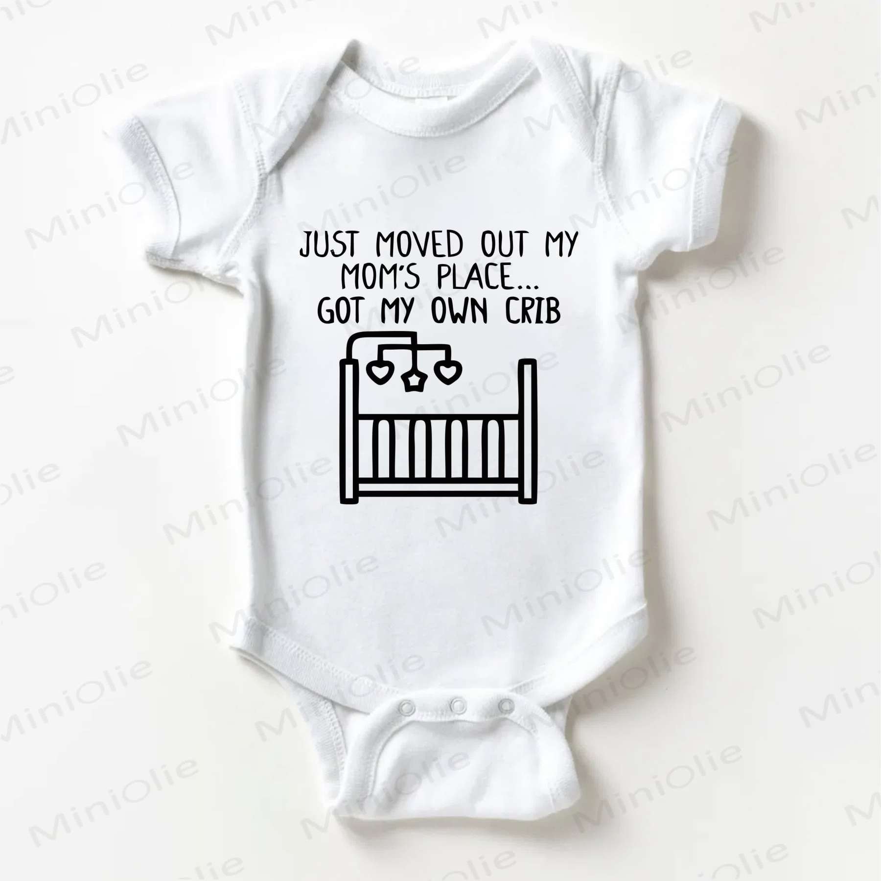 MI SONO APPENA TRASFERITA DA CASA DI MIA MADRE E HO LA MIA CULLA PERSONALE Body bianco con stampa per culla da neonato - Bianco - 18-24 mesi - image 1