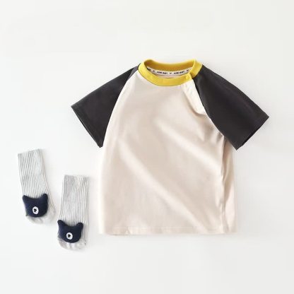 T-shirt raglan con bottoni sulle spalle per neonati e bambini piccoli - Nero - 4-5T - image 3
