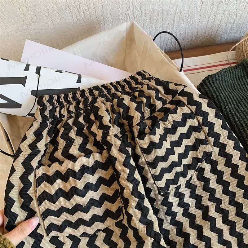 Pantaloni neri larghi a trama ondulata per bambini piccoli - image 6