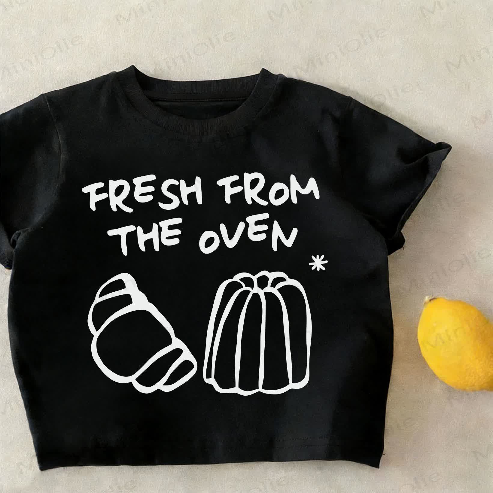 Maglietta nera per bambini con stampa di croissant e canelé, appena uscita dal forno. - Nero - 12-13T - image 1