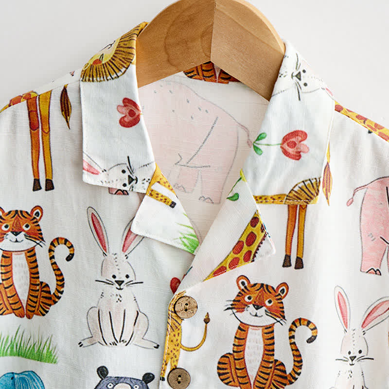 Completo da bambino composto da maglietta e pantaloncini con stampa animalier. - image 5