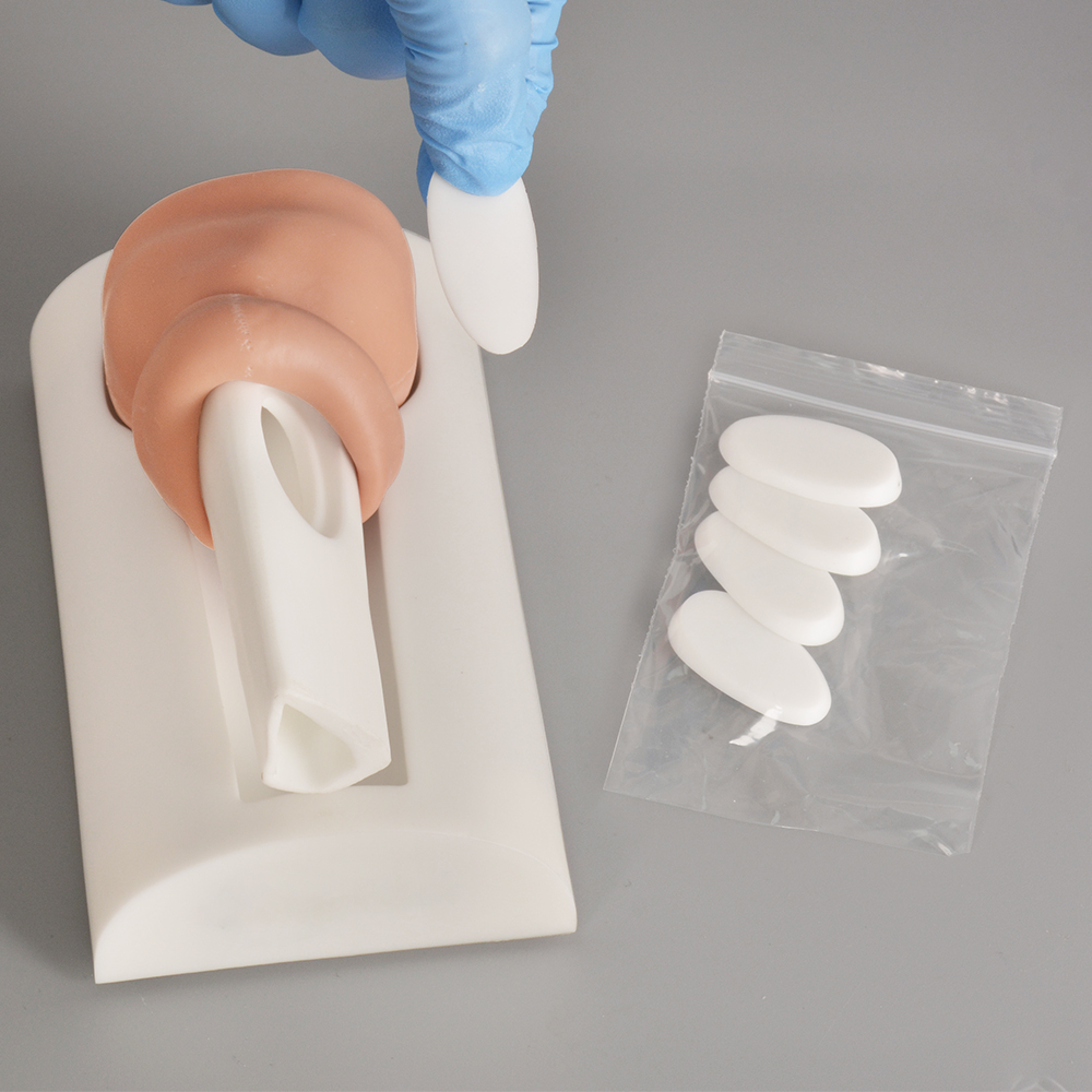 Tibial IO training kit with accessories