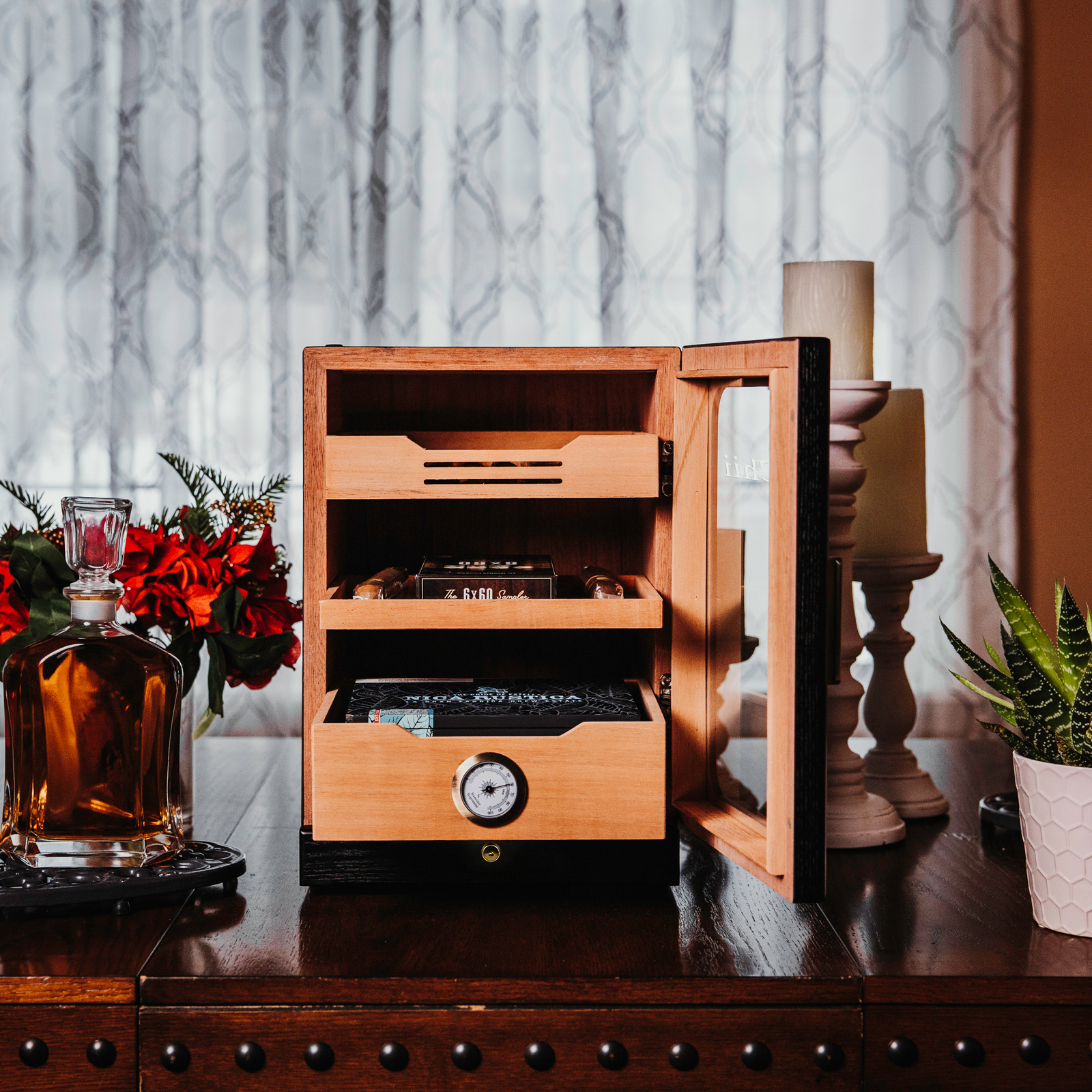 KingChii Cigar Humidor, Light Control System with Spanish Cedar Wood Drawer, Hygrometer, 3 Humidifiers and Cigar Accessories Drawer, for Men, Holds 100 Cigars (Black)
