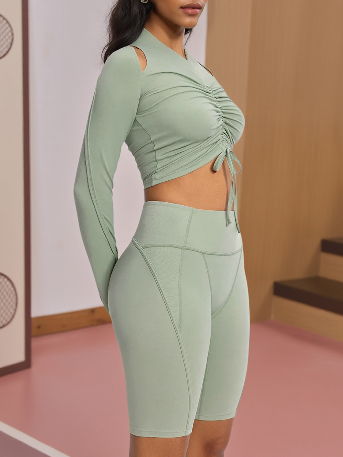 Long Sleeve Ruched Workout Slim Fit Cropped Tops