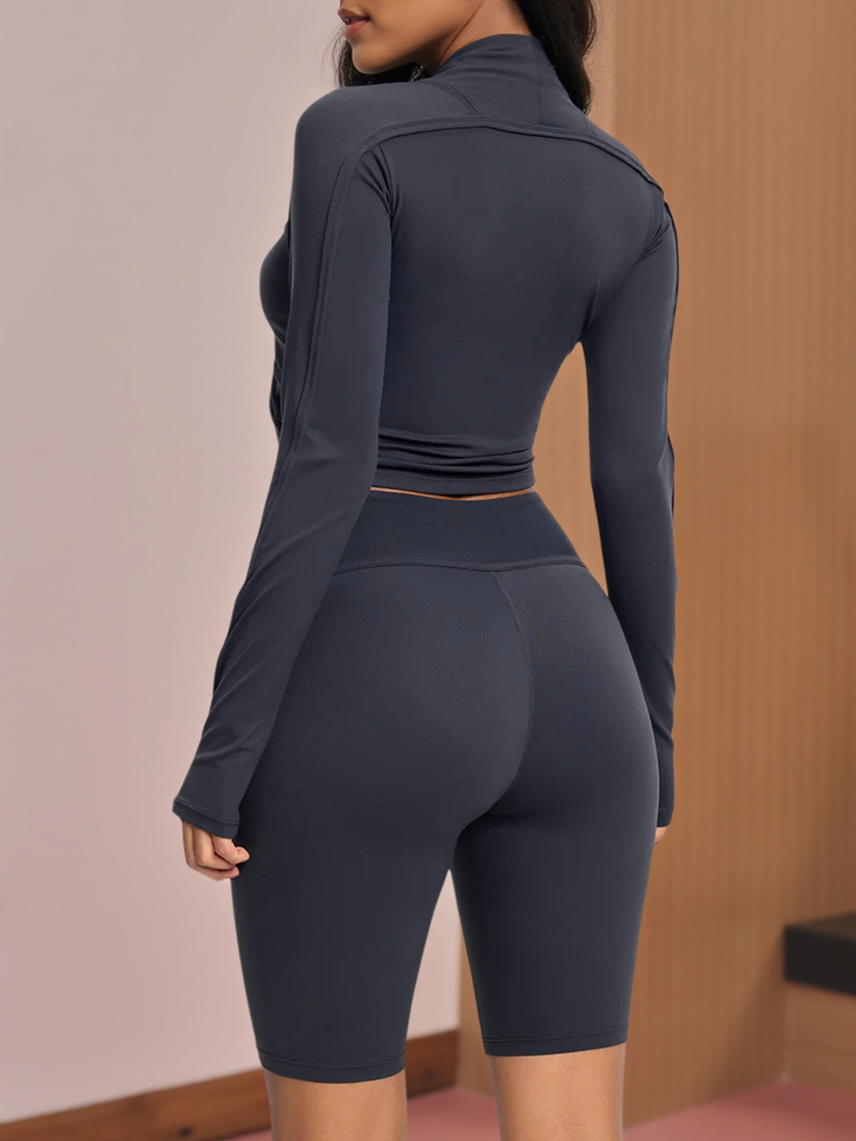 Long Sleeve Ruched Workout Slim Fit Cropped Tops