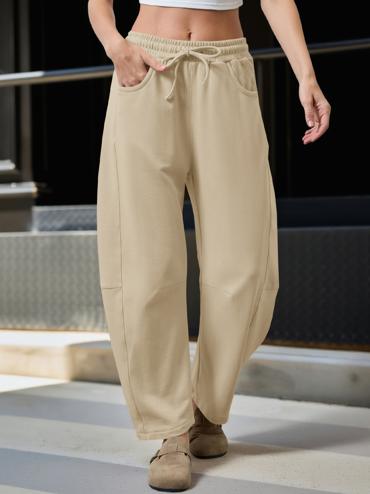 Barrel Leg Elastic Waist Sweatpant