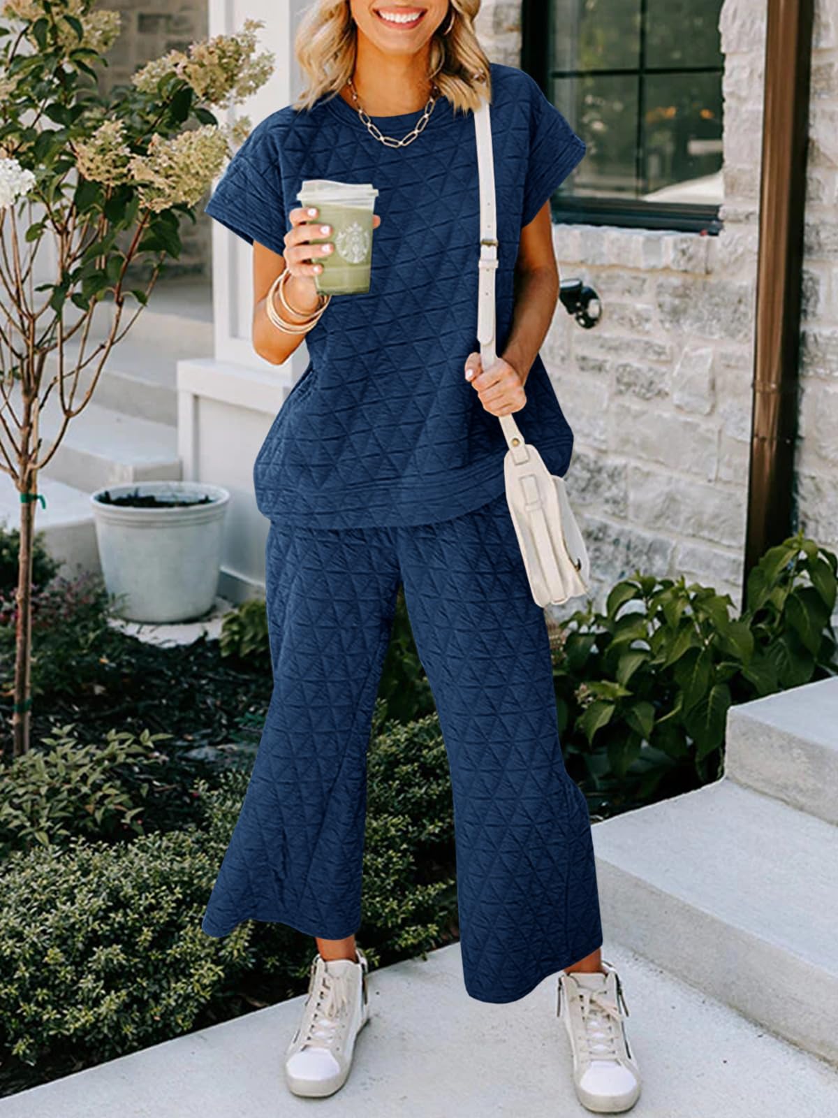 Fisoew Women's 2 Piece Outfits Quilted Lightweight Short Sleeve Tops and Cropped Pants Lounge Set