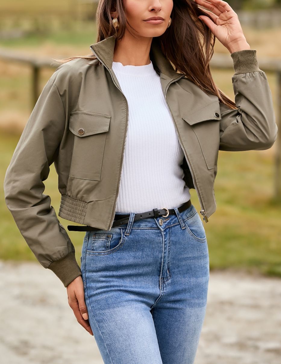 Fisoew Women's Cropped Bomber Jackets Lightweight Zip Up Stand Collar Long Sleeve Short Jacket with Pockets