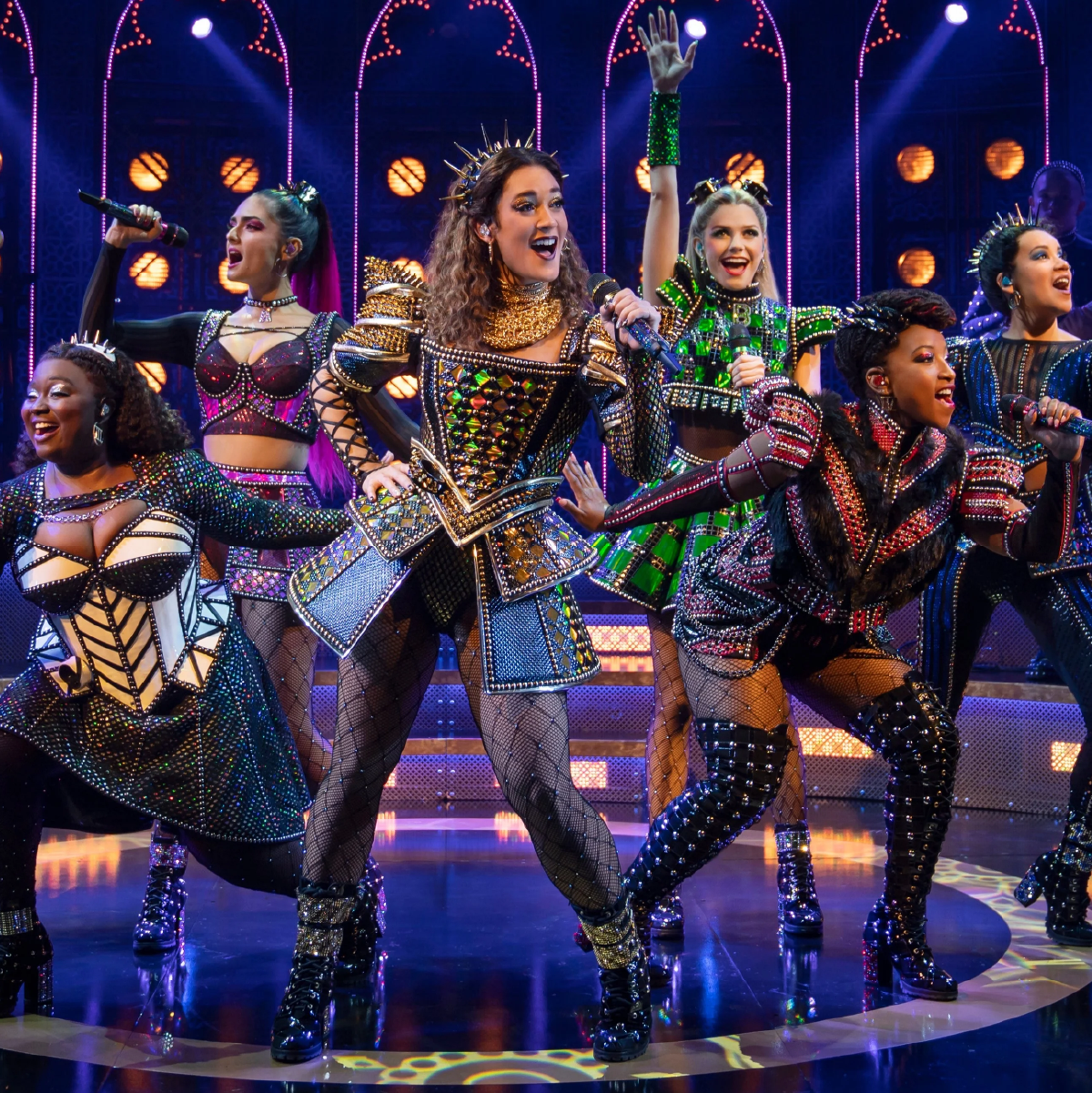 Musicals: Six-Astricos